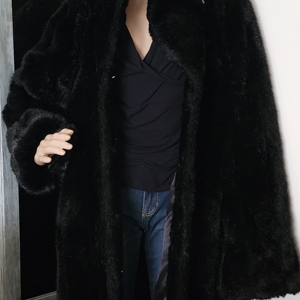 Fabulous, softTiger Mills Faux Black ankle length Mink XS - Picture 8 of 8